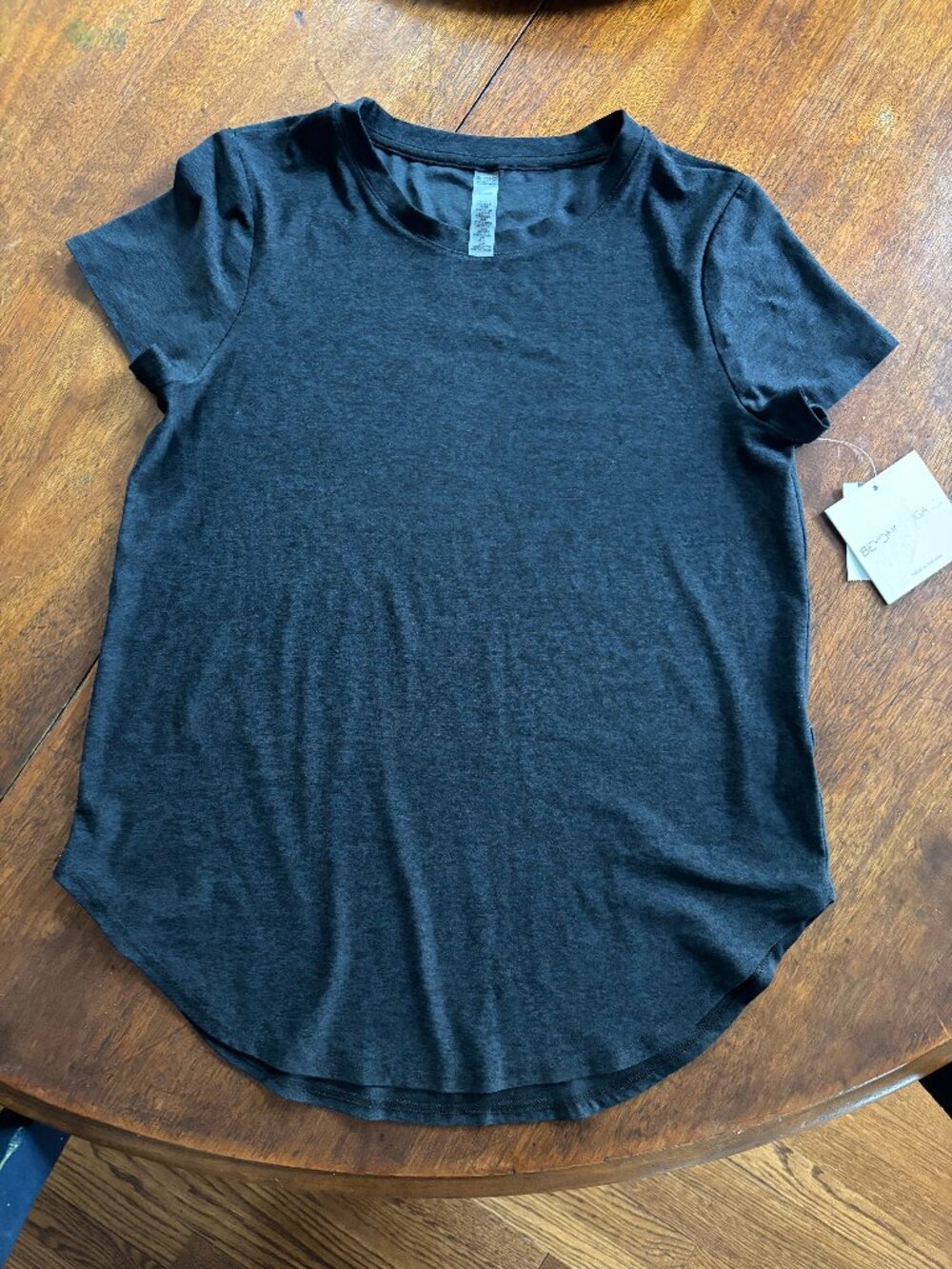 Beyond Yoga Featherweight On The Down Low Tee XS